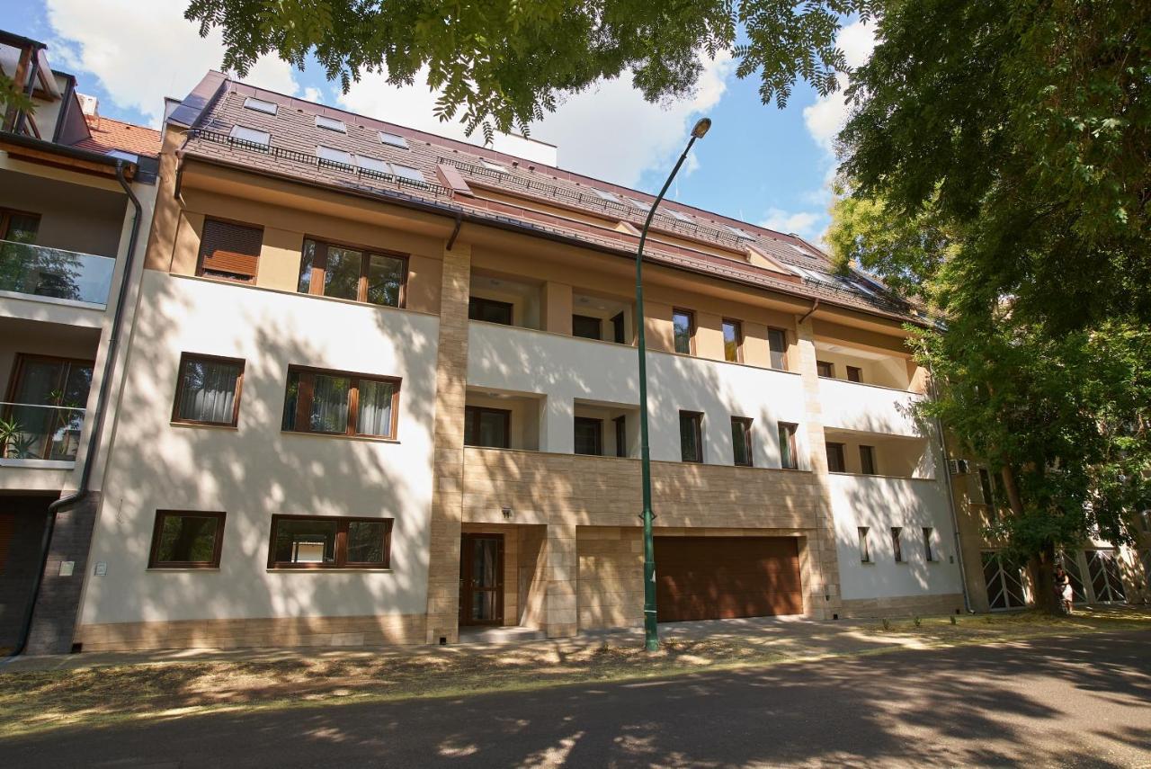 Sunlight Bronze - Szeged Apartment Exterior foto