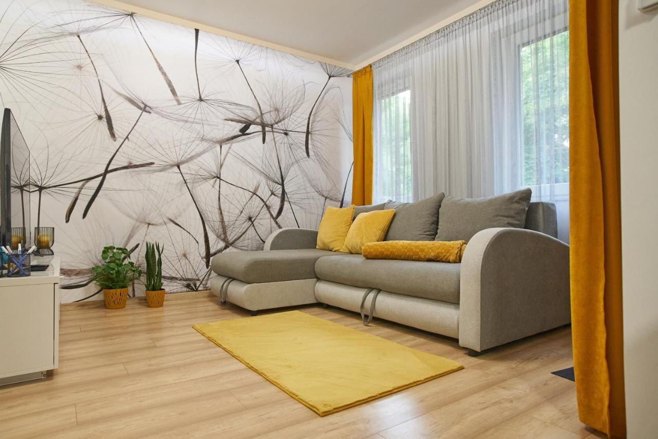 Sunlight Bronze - Szeged Apartment Exterior foto