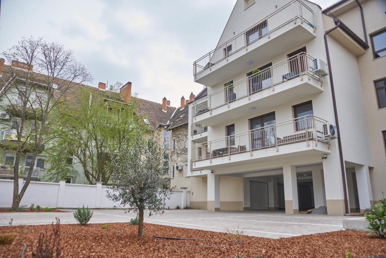 Sunlight Bronze - Szeged Apartment Exterior foto